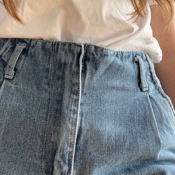 Unique Mom Jeans - Picture 2 of 6